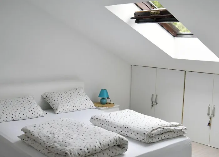 Marasovica Apartment *