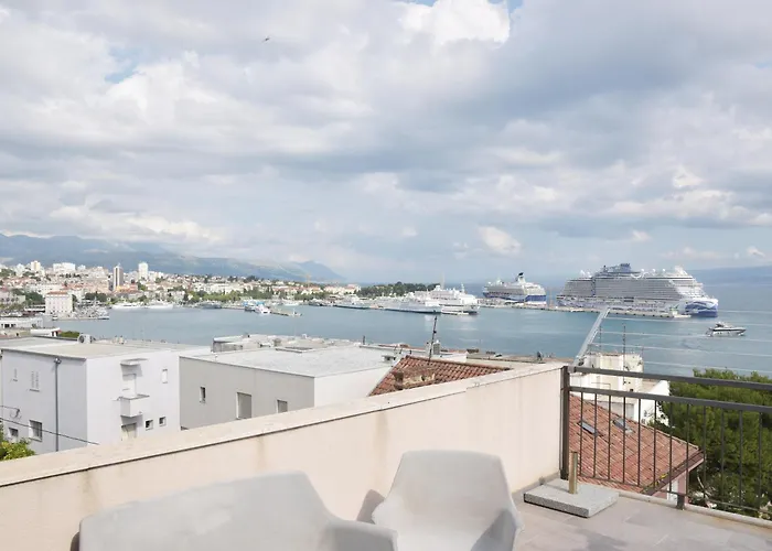 Apartment Marasovica *